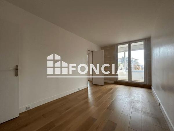 Location Appartement 4 pièces 89.78 m² - 6 RUE DE LA LIBERTE Chatou 78400