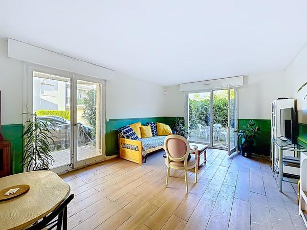 Rez-de-jardin à rénover au cœur de Bonne
