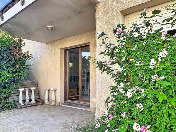 Rez-de-jardin à rénover au cœur de Bonne