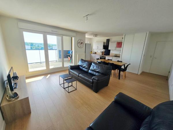 T5 récent de 96 m² avec grande terrasse et garage fermé