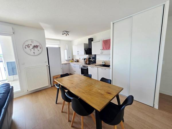 T5 récent de 96 m² avec grande terrasse et garage fermé