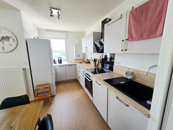 T5 récent de 96 m² avec grande terrasse et garage fermé