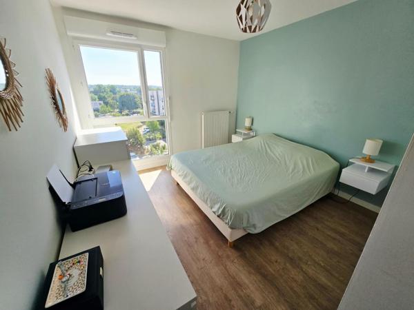 T5 récent de 96 m² avec grande terrasse et garage fermé