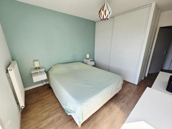 T5 récent de 96 m² avec grande terrasse et garage fermé