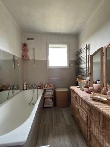 Maison entre nature et commodités