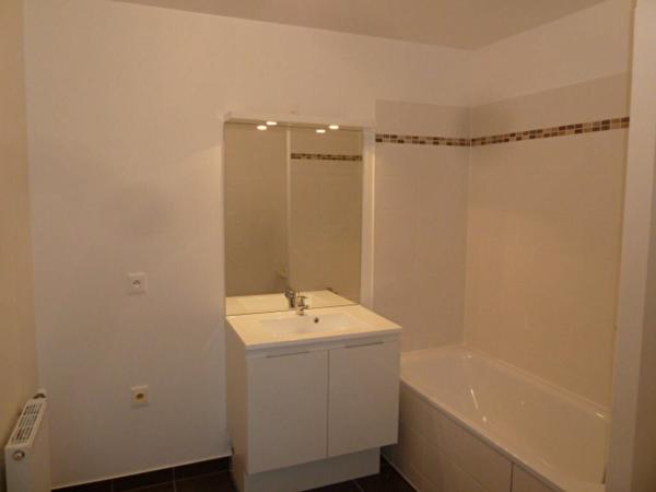 Appartement à louer    2 pièces •  Vauréal