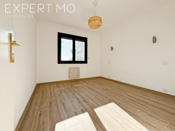 Lunel (34400) Villa de type T4 rénovée de Plain- Pied + 1 Studio + Piscine + 2 Garages