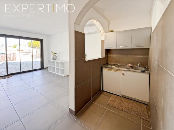 Lunel (34400) Villa de type T4 rénovée de Plain- Pied + 1 Studio + Piscine + 2 Garages
