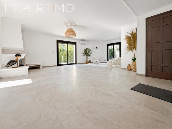Lunel (34400) Villa de type T4 rénovée de Plain- Pied + 1 Studio + Piscine + 2 Garages
