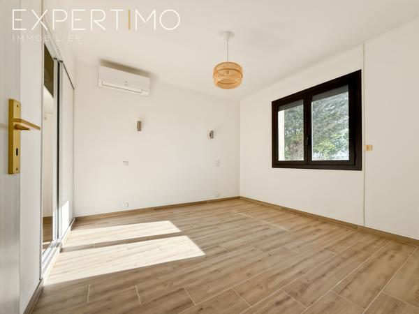 Lunel (34400) Villa de type T4 rénovée de Plain- Pied + 1 Studio + Piscine + 2 Garages