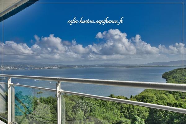 Les Trois-Îlets (972) Appartement T4 de prestige - Vue mer panoramique, loggia 30m2 avec spa et parkings couverts dans résidence sécurisée.