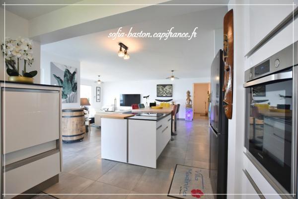 Les Trois-Îlets (972) Appartement T4 de prestige - Vue mer panoramique, loggia 30m2 avec spa et parkings couverts dans résidence sécurisée.