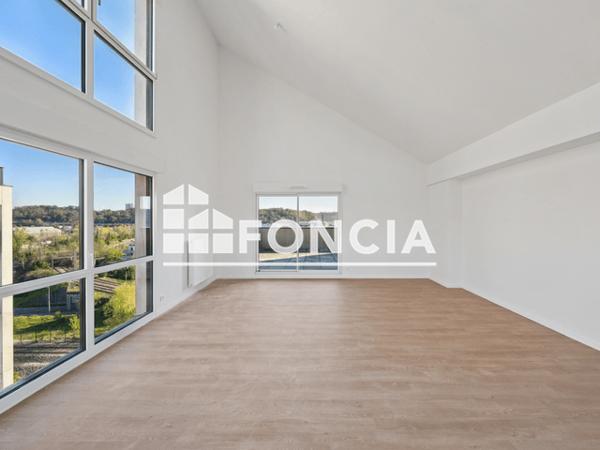 Location Appartement 5 pièces 160.2 m² - 194 / 196 RUE DES QUEYRIES Bordeaux 33100