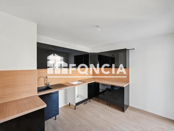 Location Appartement 5 pièces 160.2 m² - 194 / 196 RUE DES QUEYRIES Bordeaux 33100