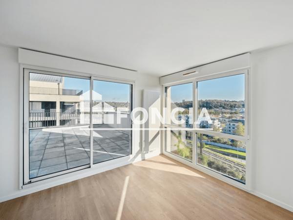 Location Appartement 5 pièces 160.2 m² - 194 / 196 RUE DES QUEYRIES Bordeaux 33100