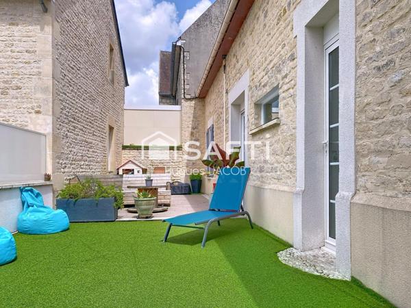 Charmante maison en pierre avec 4 chambres, un garage et terrasse