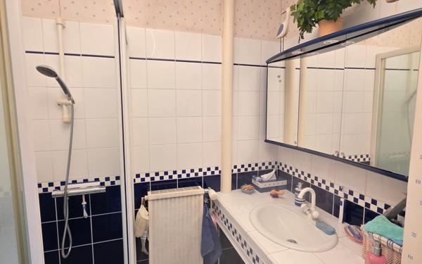 Immeuble à vendre    4 pièces • 363 m2 Houilles