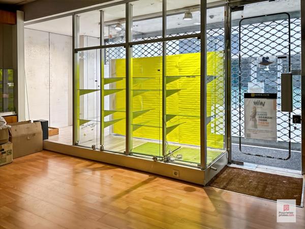 Maison et local commercial- Sable Sur Sarthe 8 pièce(s) 162 m2