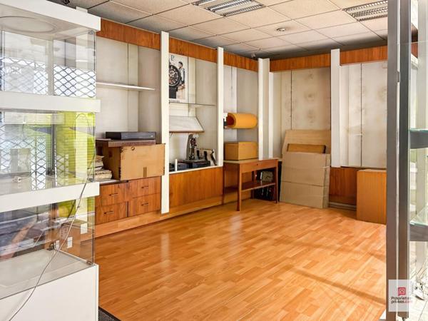 Maison et local commercial- Sable Sur Sarthe 8 pièce(s) 162 m2