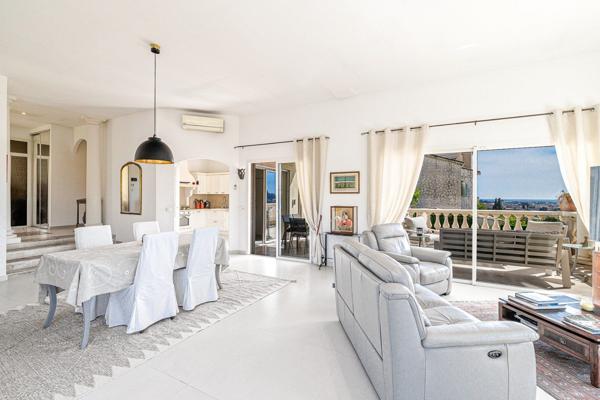 Vente Bastide Cagnes-sur-Mer 5 Pièces 200 m²