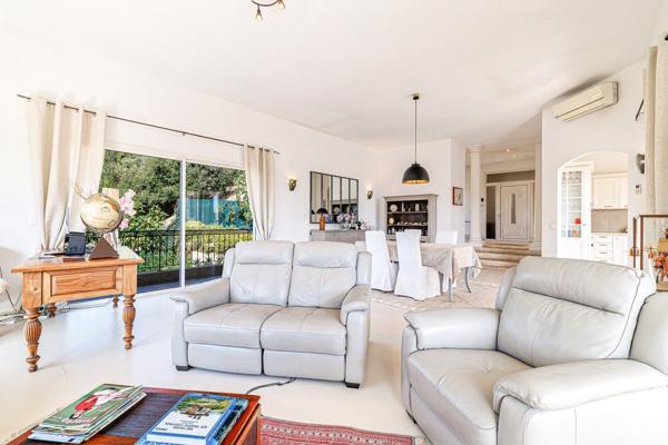 Vente Bastide Cagnes-sur-Mer 5 Pièces 200 m²