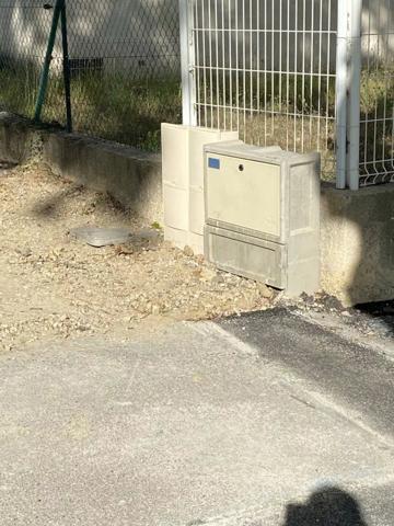 Vente Local commercial 1 pièces 135 m2 à Lieuran-Cabrières