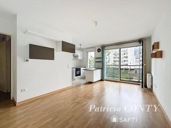 Appartement 3 pièces récent avec balcon et parking