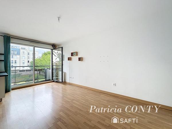Appartement 3 pièces récent avec balcon et parking