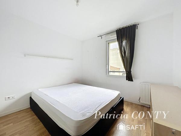 Appartement 3 pièces récent avec balcon et parking