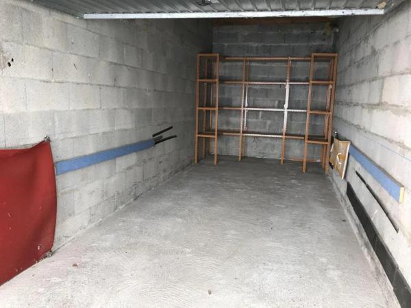 Parking / Box à louer à Tournon-sur-Rhône (07300)