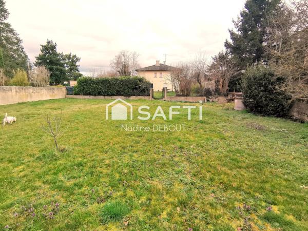 Belle maison rénovée et grand terrain!