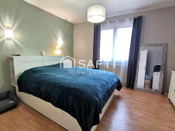 Belle maison rénovée et grand terrain!