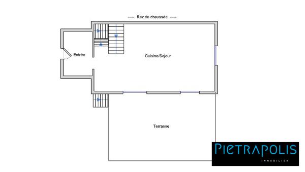 Maison avec terrasse et jardin, proche du centre