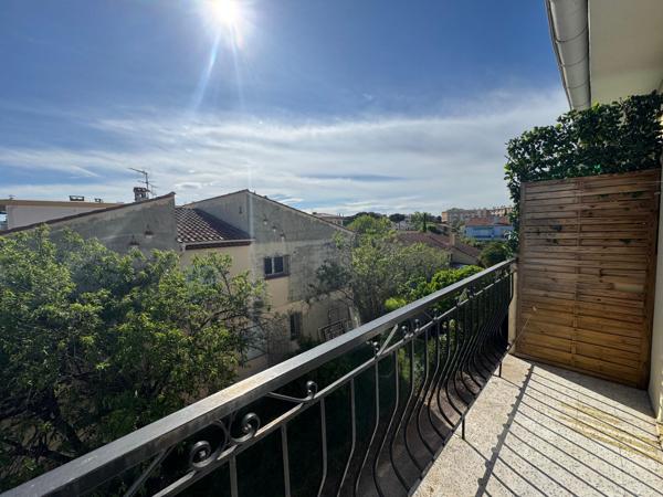 Fréjus plage -Immeuble de rentabilité 6 appartements loués+2 garages
