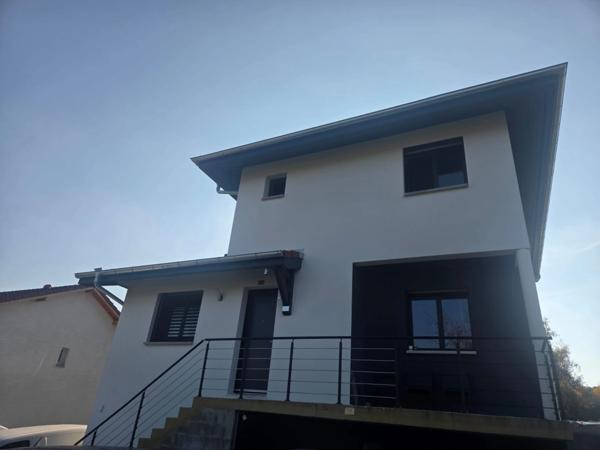 Maison moderne et lumineuse proche frontière suisse avec suite parentale et grand sous-sol