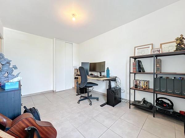 Appartement à vendre 2ème étage avec ascenseur, 3 pièces - 61 m2 + terrasse 11,30 m2 + parking couvert sécurisé