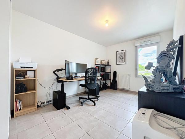 Appartement à vendre 2ème étage avec ascenseur, 3 pièces - 61 m2 + terrasse 11,30 m2 + parking couvert sécurisé