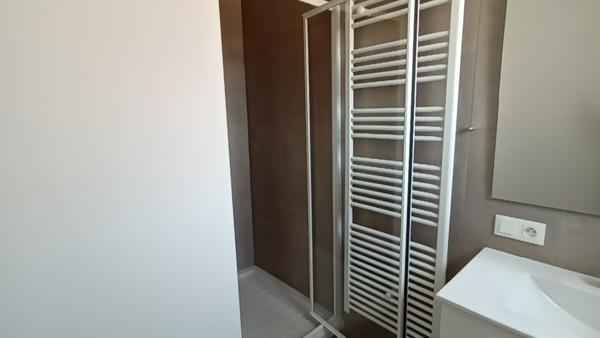 Très Bel Appartement  74m² T3 s/s travaux sur Maison de ville