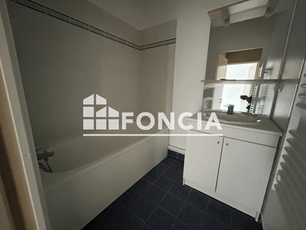 Location Appartement 3 pièces 56 m² - ESCALIER B Rouen 76000