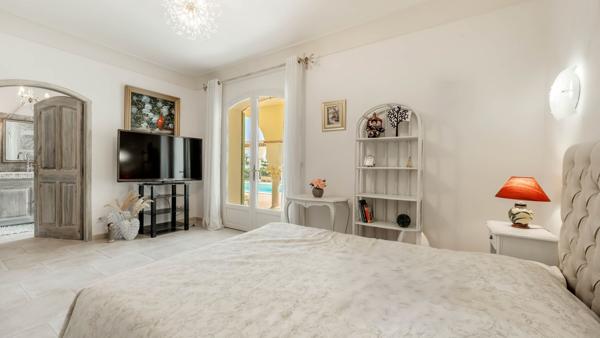 Vente Maison provençale de luxe St Aygulf 8 Pièces 325 m²