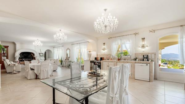 Vente Maison provençale de luxe St Aygulf 8 Pièces 325 m²