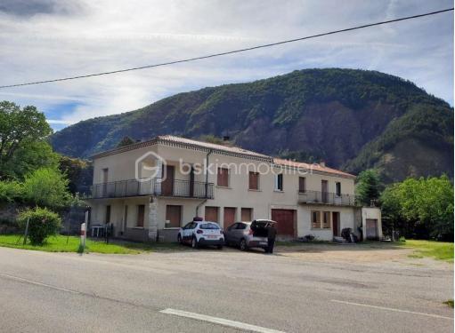 Maison jumelee de 290 m²