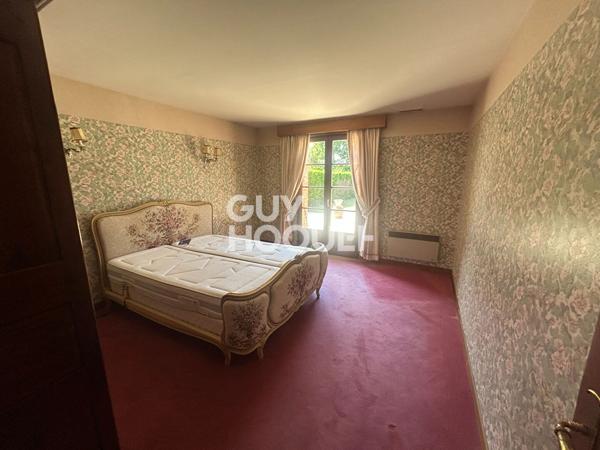 A VENDRE à COULOGNE - Semi plain-pied de 235 M² - 3 chambres - Parcelle de 1 288 M² - Garage.