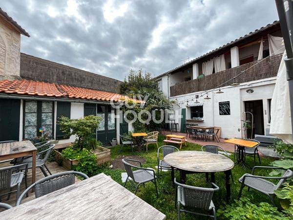 A VENDRE : Immeuble avec fort potentiel au coeur de La Flotte en Ré