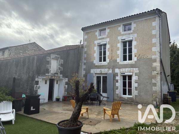 Maison à vendre 6 pièces 161 m² Aigre