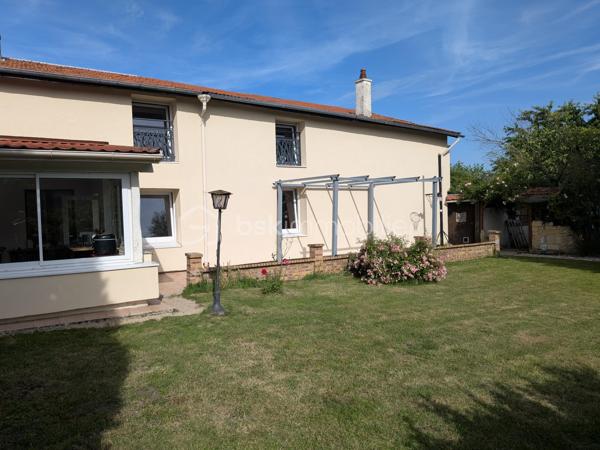 Dans un cadre verdoyant, un terrain arboré, un fort potentiel. découvrez .........
Nichée au cœur du paisible village de Vrizy, à deux pas de Vouziers, offrant toutes les commodités : supermarchés, commerces, écoles, services médicaux, cinéma, piscine. Seulement à 45 minutes de Reims et à environ 20 min de Rethel, cette authentique longère pleine de caractère séduira les amoureux de l’ancien et de nature.
Une opportunité rare pour créer une maison chaleureuse et personnalisée dans un environnement calme et verdoyant.
Venez méditer sur ce magnifique terrain arboré et fleuri de 1 198 m², la propriété bénéficie d’un agréable extérieur avec terrasse, arbres fruitiers et arbustes, idéal pour profiter des beaux jours en toute tranquillité ou entre amis.
A l'intérieur au charme authentique.
Dès l’entrée, vous découvrirez une cuisine spacieuse et lumineuse de 16,00 m² desservant un séjour confortable de 30,00 m² ainsi qu’un salon indépendant de 15.00 m². Les volumes permettent facilement d’imaginer une vaste pièce de vie ouverte et conviviale.
À l’étage :
• 2 belles chambres de 22.00 m² et 12,00m²
• Une pièce supplémentaire de 12,00 m² pouvant devenir bureau, dressing ou chambre d’appoint
• Salle d’eau et WC
Le cachet de l’ancien est préservé grâce aux poutres apparentes et au superbe mur en parement de pierre, offrant une base idéale pour une rénovation de caractère.
Travaux à prévoir
• Isolation façade arrière avec bardage esthétique
• Remise aux normes de l’assainissement
• Travaux partiels d’électricité

 Les atouts :
• Environnement calme et naturel
• Terrain arboré avec terrasse
• Beaux volumes et nombreuses possibilités d’aménagement
• Isolation extérieure déjà réalisée sur la façade avant et les pignons
• Dépendances : atelier, remise d’environ 15 m² à rénover
• Garage non attenant à environ 10 m
• Double vitrage
• Chauffage fioul + insert bois pour une ambiance chaleureuse
Une situation idéale pour une famille ou passer des week-ends entre amis.