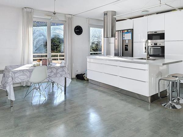 En exclusivité – Appartement T4 avec balcon et parking à Vétraz-Monthoux