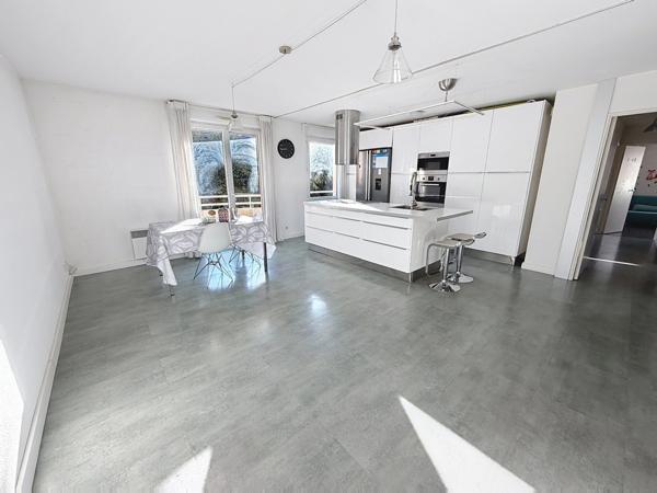En exclusivité – Appartement T4 avec balcon et parking à Vétraz-Monthoux