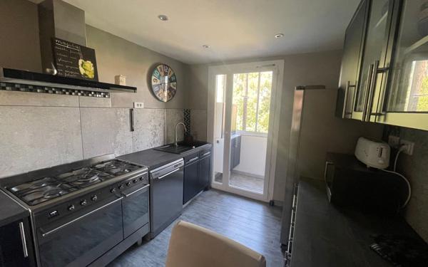 Appartement à vendre    5 pièces • 80 m2 La Seyne-sur-Mer