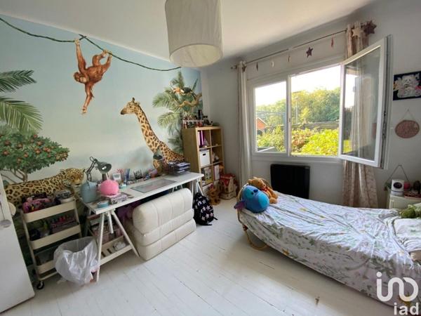 Maison 5 pièces de 145 m² à Saint-Martin-de-Hinx (40390)